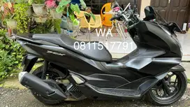 Honda PCX Hitam Doff 2022