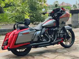 BU Road Glide CVO number one Patriot limited