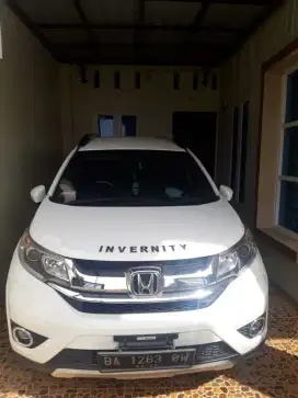 Mobil sehat satu tangan dari baru