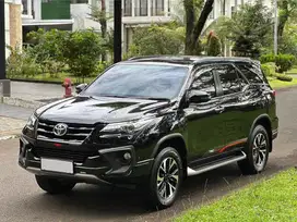 Fortuner VRZ TRD 2018 Hitam