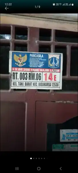 Di kontrakan rumah