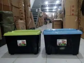 Box Container 50 Liter Hitam 