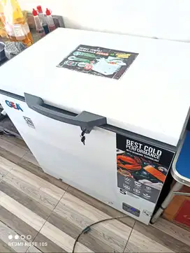 Freezer Box GEA 210L Normal Siap Pakai