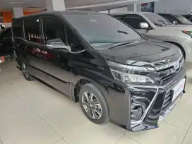 Voxy 2.0 a/t tahun 2018.