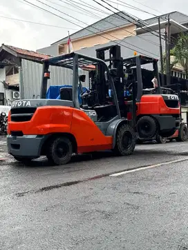 TOYOTA 5 ton 2020 forklift Bekas GARANSI 2 BULAN