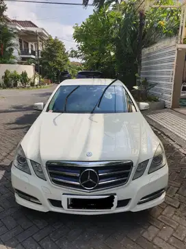 Jual mercy mercedes benz e250 putih 2011 murah