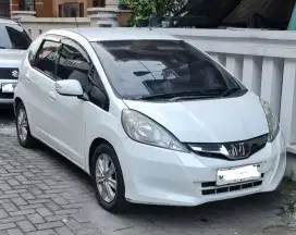 Honda Jazz S A/T 2013 putih