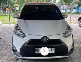 Toyota Sienta 1.5 V AT 2018