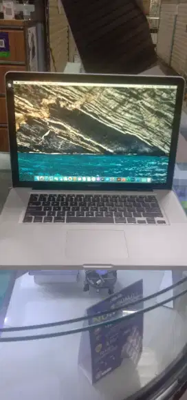 terima bemi macbook pro macbook Air kondisi bagus rusak