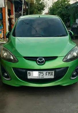 Mazda 2 R AT 2011