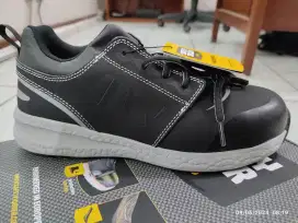 Sepatu Safety Jogger Rocket 81