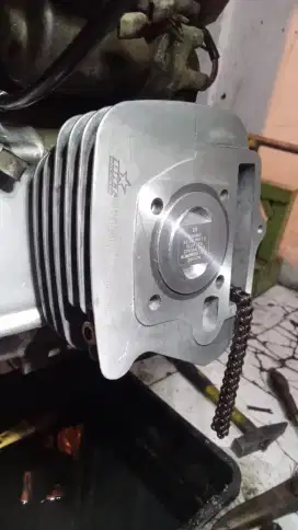 Bengkel motor service, modifikasi & custom