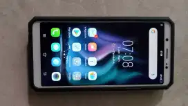 dijual hp vivo V7..ram4/64..msih mlus siap pakai no minus