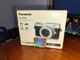 CAMERA PANASONIC LUMIX DC-GF9K KIT 12-32MM + 64GB SD Card