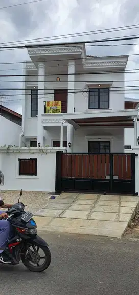 Rumah Baru Type Klasik Swimming Pool Di Griya Alam Sentul City