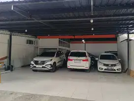 FOR RENT EX SHOWROOM MOBIL AREA ATARTEGIS TUKAD RENON