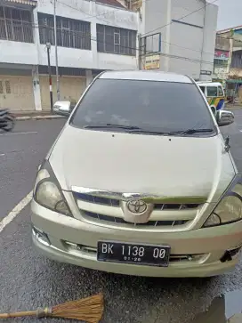 DIJUAL INNOVA 20 TAHUN 2005 BENSIN