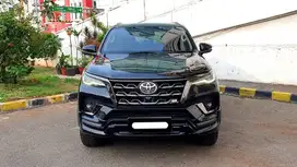 km33rb toyota fortuner gr sport 2022 hitam diesel bisa tuker tambah