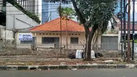 Dijual Rumah lama, di jalan Plaju, Sudirman, Jakarta Pusat