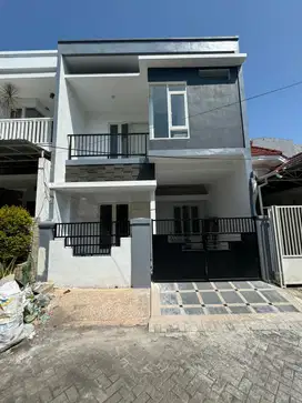 DIJUAL RUMAH MINIMALIS PANTAI MENTARI 2 LANTAI BARU GRESS SURABAYA