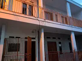 Rumah Disewakan / kos Lantai Dua  Daerah Pasar Kembang Rawa Belong