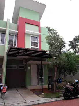 Rumah di Arcadia Village Gading Serpong