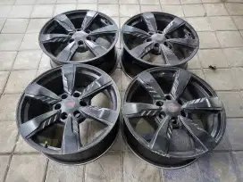 Velg Ring 20 TRD Toyota Fortuner PCD 6 × 139,7 Ban Accelera 255/50 R20