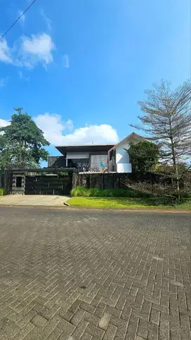 Dijual Rumah Tropis Modern di Villa Puncak Tidar, VPT Dau Malang