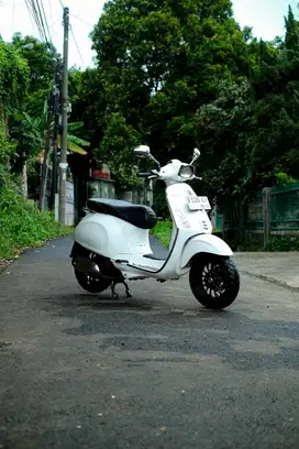 PIAGGIO VESPA MATIC SPRINT 150 3VIE 2015 MURAH BERGARANSI