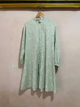 Tunik cantik bahan crickle blossom allsize warna Sage masih baru