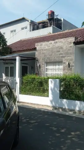 Jual cepat rumah lokasi strategis aman bebas banjir