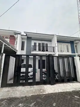 Rumah Full Furnished di Green Mansion Regency Lontar Surabaya Barat