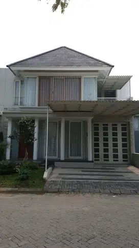 Rumah 2 Lantai Citraland The Greenlake Full Furnish di Surabaya Barat