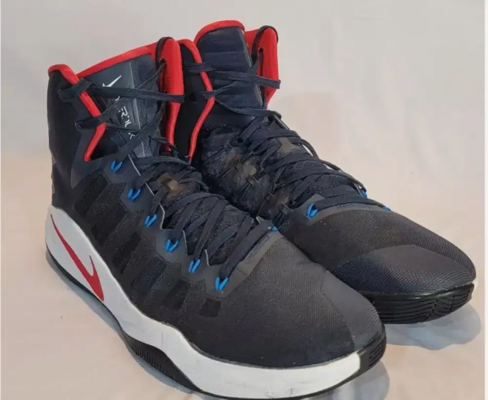 Sepatu basket nike hyperdrunk