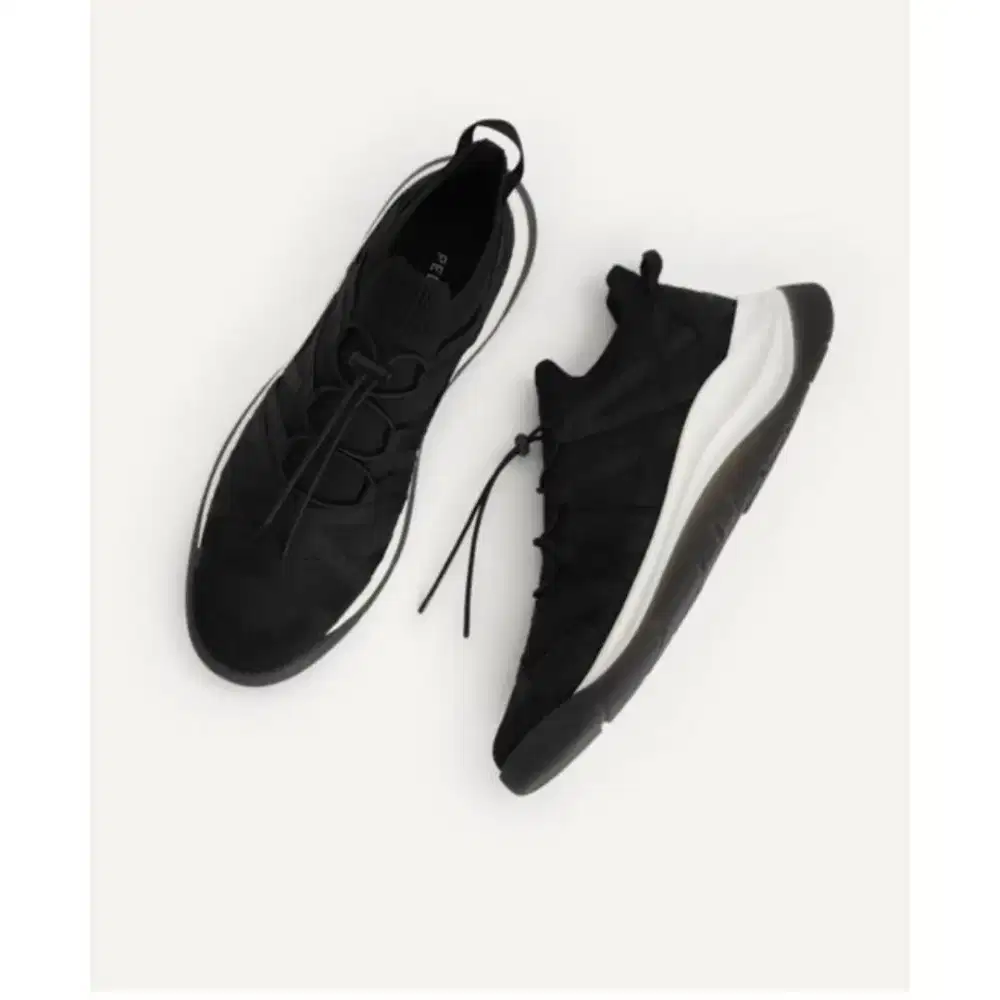 Sepatu casual PEDRO