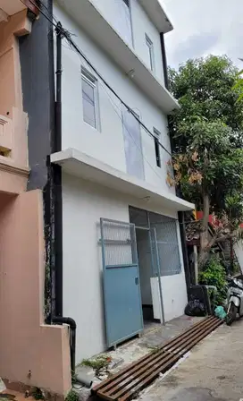 Kosan Putri Aktif Murah Strategis 3,5 Lantai di Sarijadi Bandung