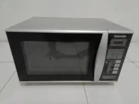 Microwave Oven merek PANASONIC type NN-ST342M