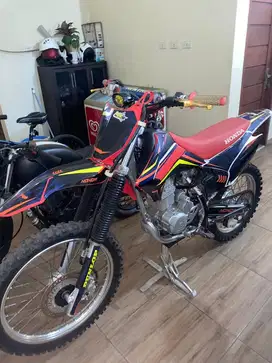 HONDA CRF 250 SIAP DIBAWA KE GUNUNG