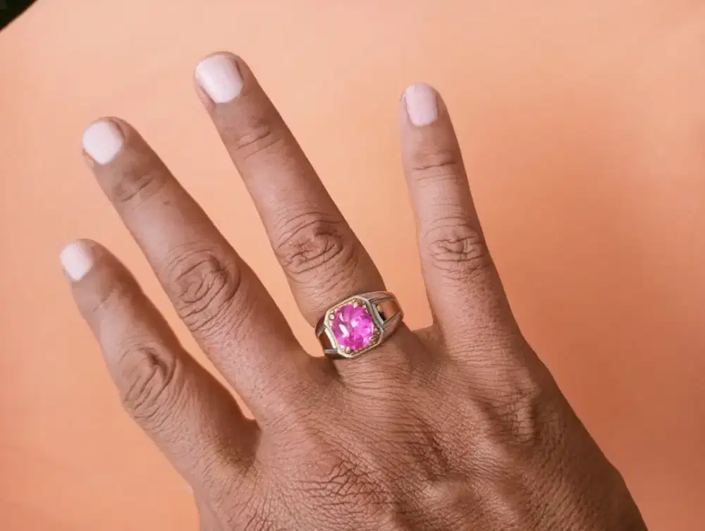 Batu cincin merah Siam Bangkok