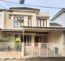 Dijual Rumah Cantik Bersih di KRR