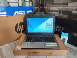 Laptop Asus X441U Intel core i3 Gen 6 Kondisi Mulus Hanya 2 Jtaan