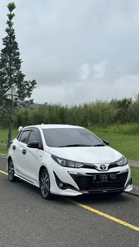 Toyota Yaris S TRD manual 2020 km 5rb Putih siap pakai