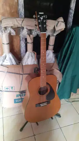 GITAR AKUSTIK JUMBO