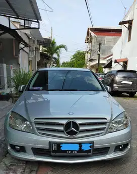 Mercedes Benz C200 Kompresor Abu Abu Metalic 2010