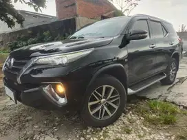 [OLXmobbi] Toyota Fortuner 2.7 4x2 SRZ Bensin-AT 2016 Hitam