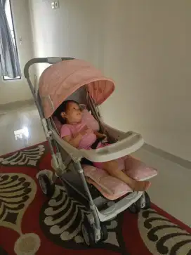 Dijual Stroller Merek Babydoes