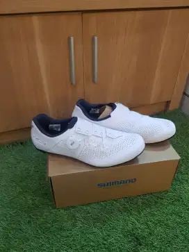 SEPATU SHIMANO RC302 WIDE WHITE