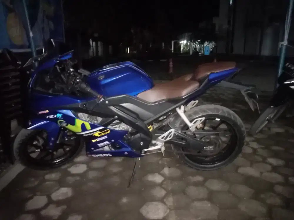 Jual murah aja  Yamaha r 15 ve