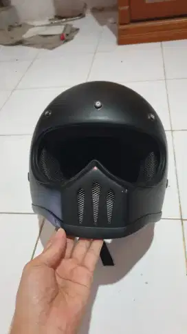 Helm retro custom pilot