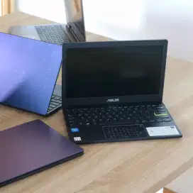 Laptop Asus E210MA Mulus pakai SSD garansi